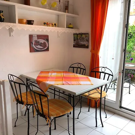 Feriehus Ferienhaus Cogolin Mit Wintergarten-terrasse *